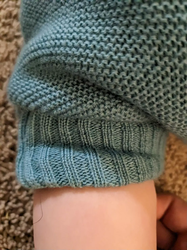 Leg hole of knitted diaper